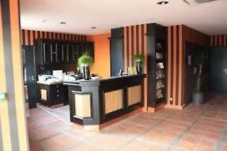 La Metairie Otel 3*
